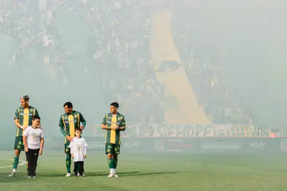 Aldosivi se juega una final clave frente a San Martín en la última fecha