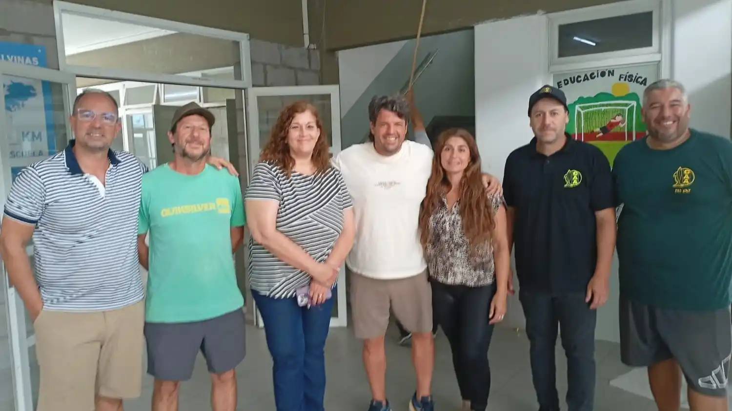 Aldosivi llevó adelante una jornada solidaria de pintura en la Escuela Secundaria N° 3