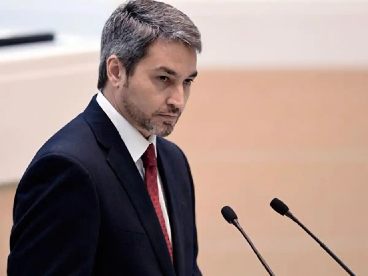 El presidente de Paraguay tiene un cuadro febril y no descartan que padezca dengue