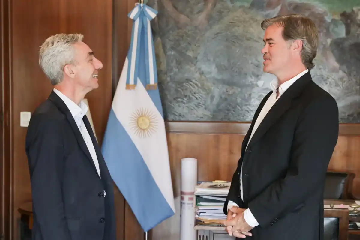 Piaggio mantuvo una reunión con el ministro de Transporte de Nación