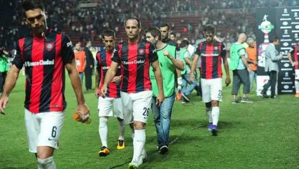 San Lorenzo empató un partido increíble y mira la mitad de la Copa vacía