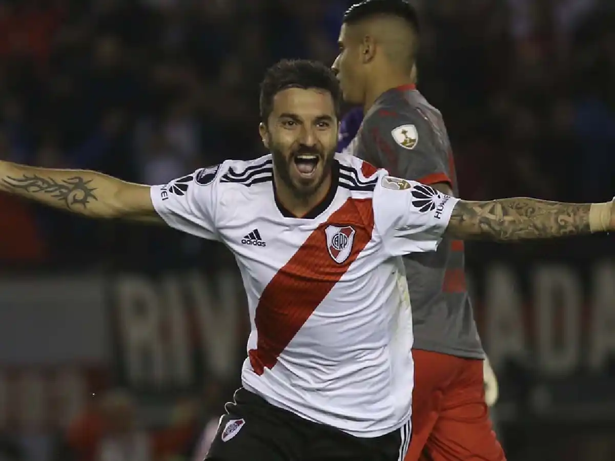 Scocco, muy cerca de irse de River