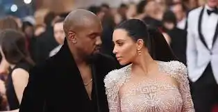 Kim Kardashian va a buscar a Kanye West y regresa sola y llorando