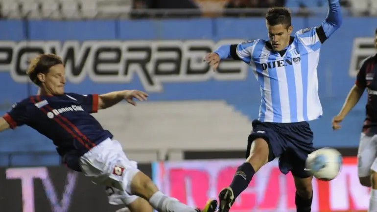 Racing no pudo con el campeón y cayó por un tanto