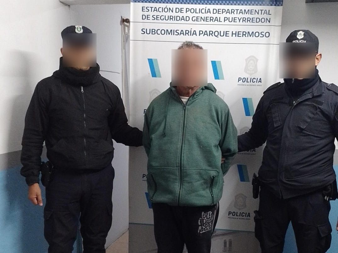 El aprehendido también agredió a los efectivos policiales.
