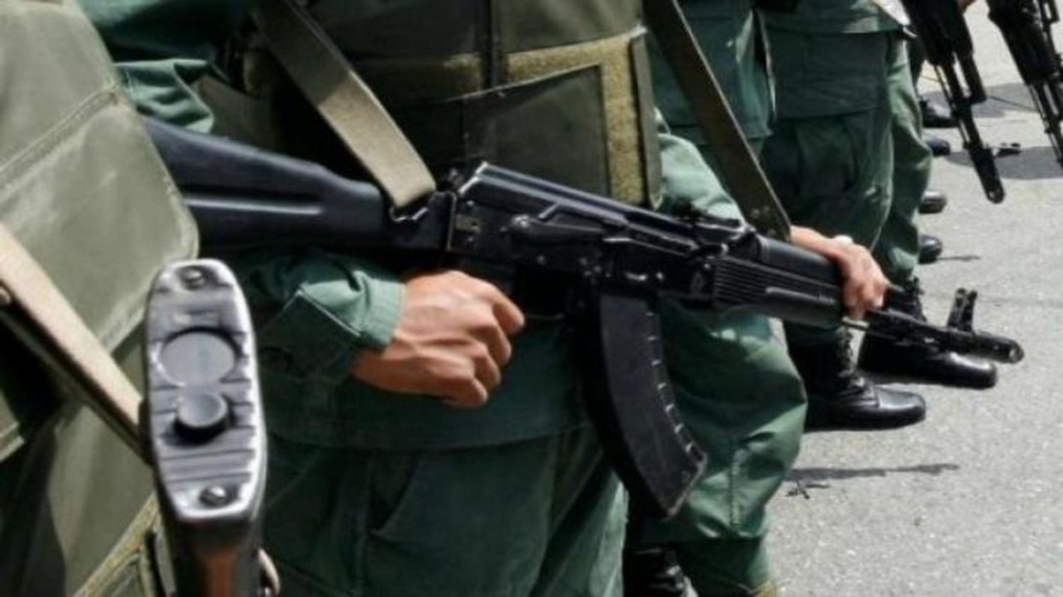 HURTÓ DOS FUSILES DE BASE MILITAR: matan a soldado y lanzan su cuerpo en una fosa en Anzoátegui