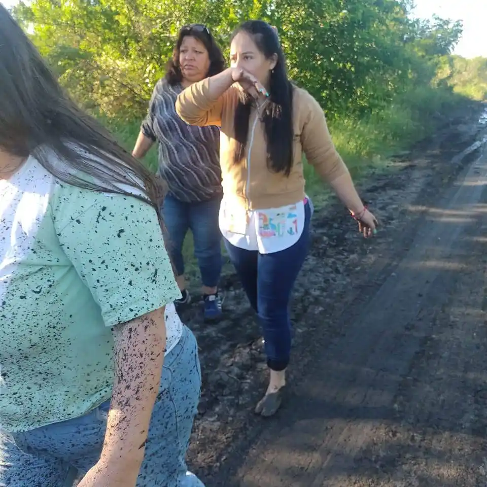 Docentes rurales: entre el barro y la vocación, un camino hacia el futuro