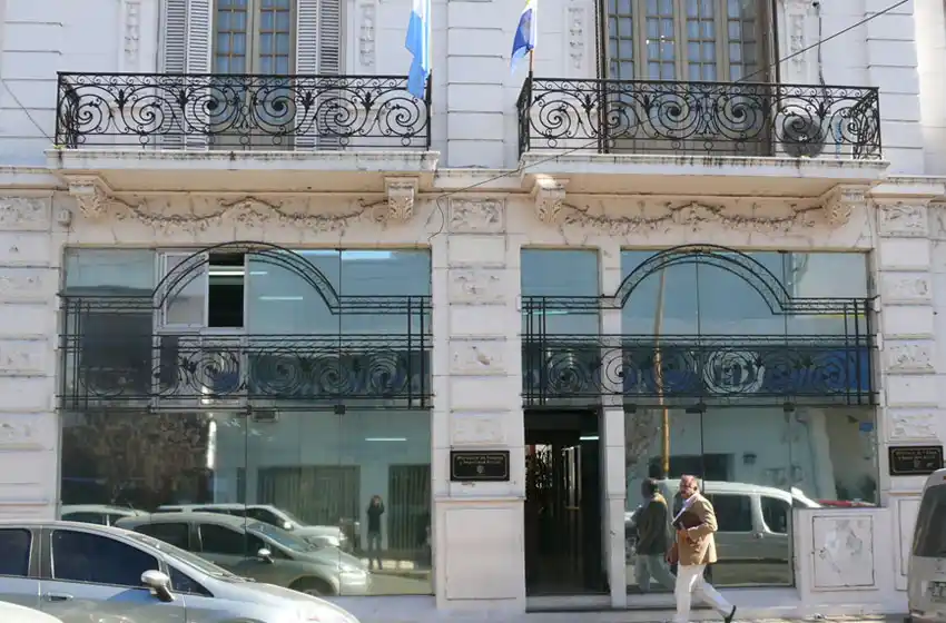 Docentes y estatales se reunirán este martes con representantes del gobierno