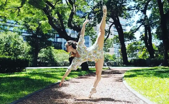 Vanesa Etchazarreta dictará un seminario de clásico y puntas