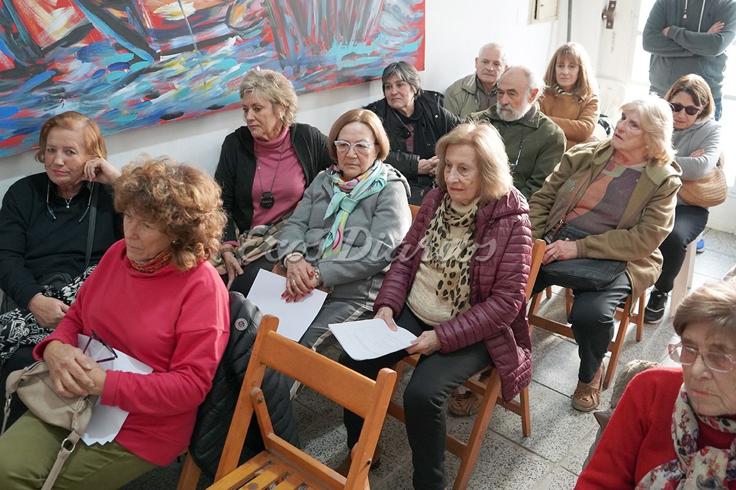 Asambleístas. Escuchaban atentos el temario desarrollado por la presidenta