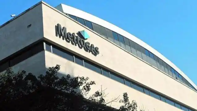 MetroGAS potencia su programa "Instalaciones Solidarias" en articulación con Desarrollo Social y CEADS