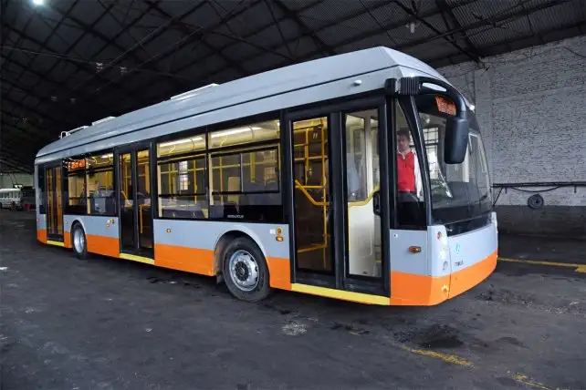 Transporte: se muestran unidades de la futura Línea Q
