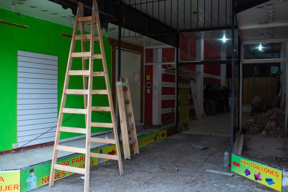 Proliferan los locales comerciales vacíos en el centro de la ciudad (foto: Joaquín García)