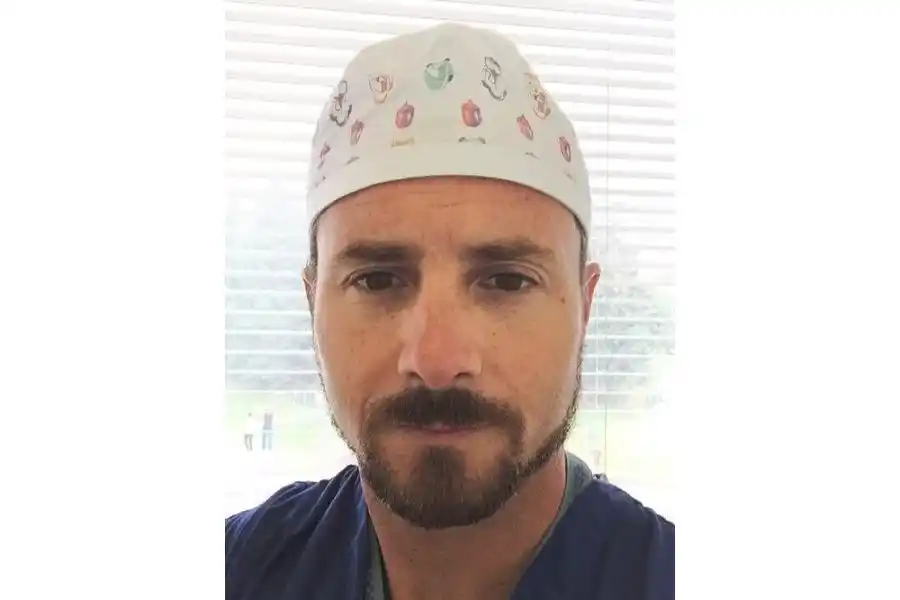 Marcos Bettolli, un cirujano pediátrico cordobés que reside en Ottawa.