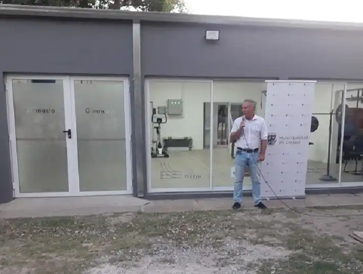 Campo de Deportes Yapeyú: Inauguraron remodelaciones del gimnasio y un Punto Saludable