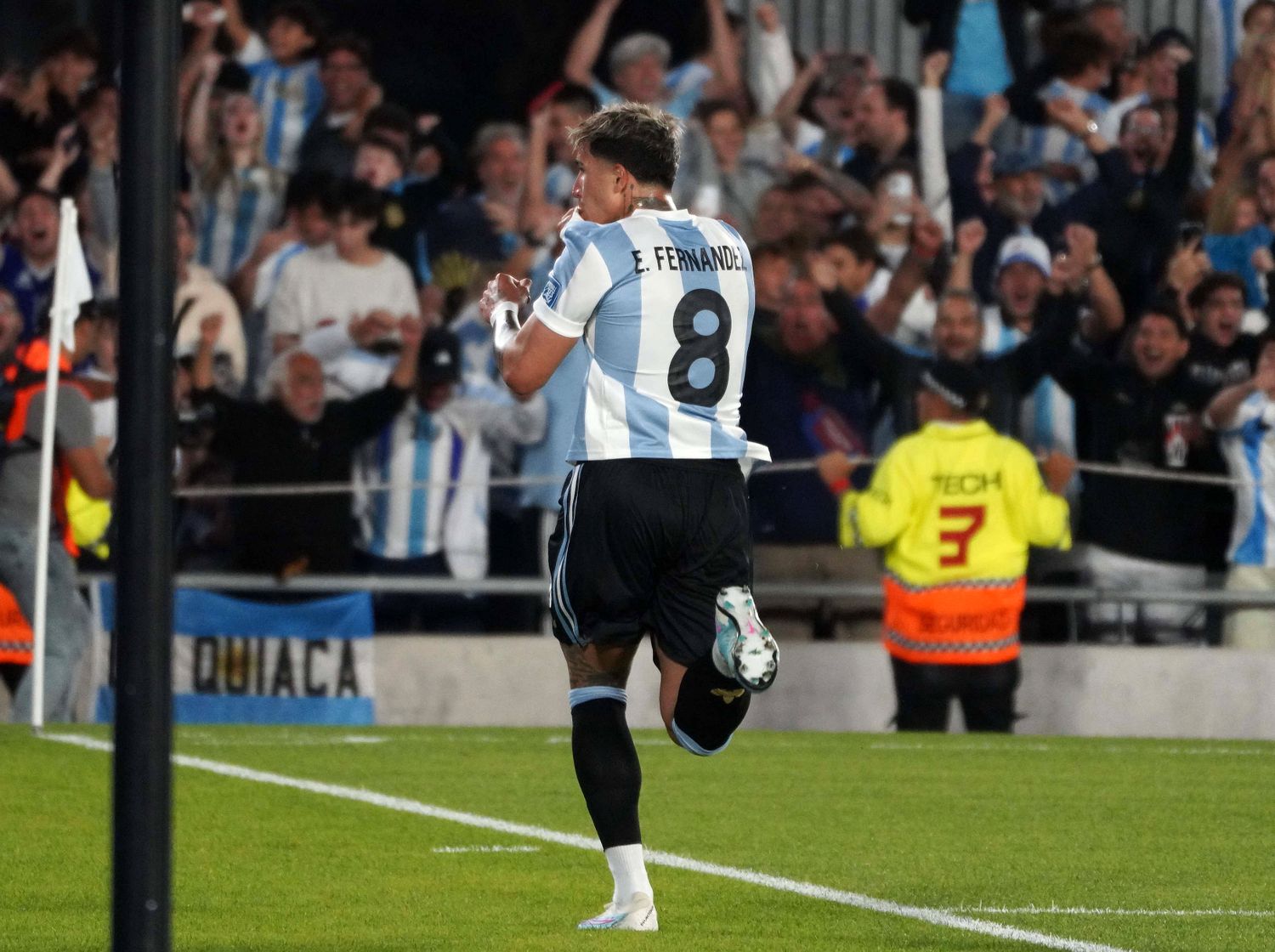 Enzo y Julián fueron figuras en una actuación memorable