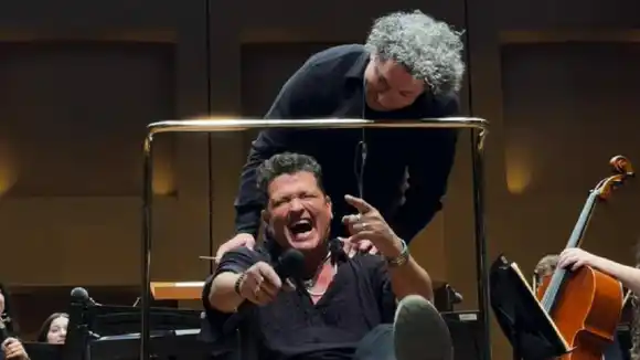 CARLOS VIVES y GUSTAVO DUDAMEL: dos grandes en el escenario con las «Voces del futuro»