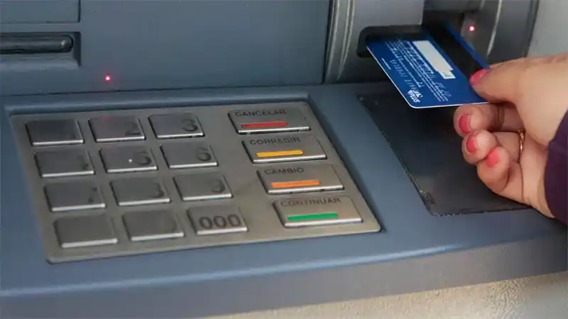 El uso de cajeros será gratuito para cuentas sueldos, jubilaciones y planes