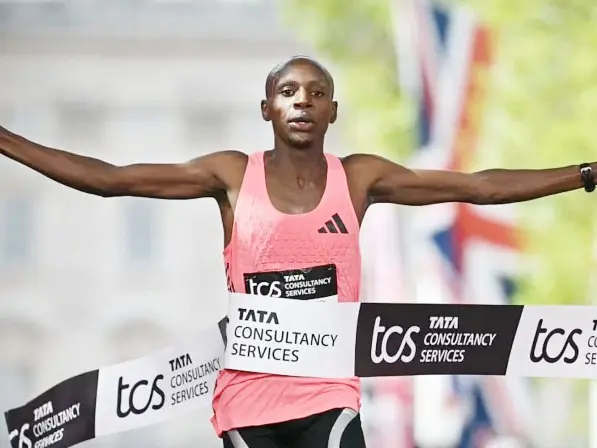Sabastian Sawe, el ganador del Maratón de Londres, “nunca falta a Misa”