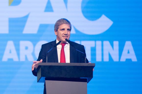 El Gobierno extendió el superávit en noviembre y ya acumuló 2,1% del PBI en lo que va del año