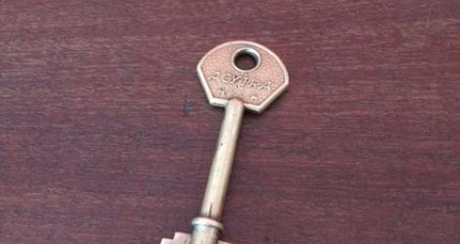 Llave encontrada en plaza Constitución
