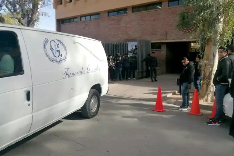 Un menor mató a su maestra y se quitó la vida, en México