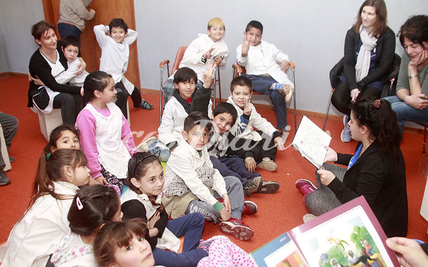 Chicos y adultos, se sumaron y dijeron ¡Sí a la lectura!