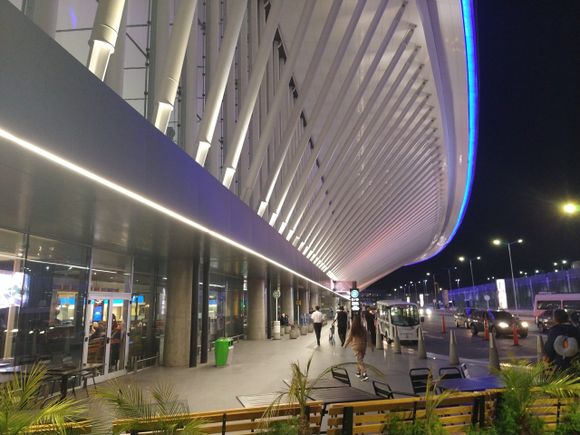 El tráfico de pasajeros en aeropuertos de América Latina y el Caribe representó el 8,4% del total global en 2023