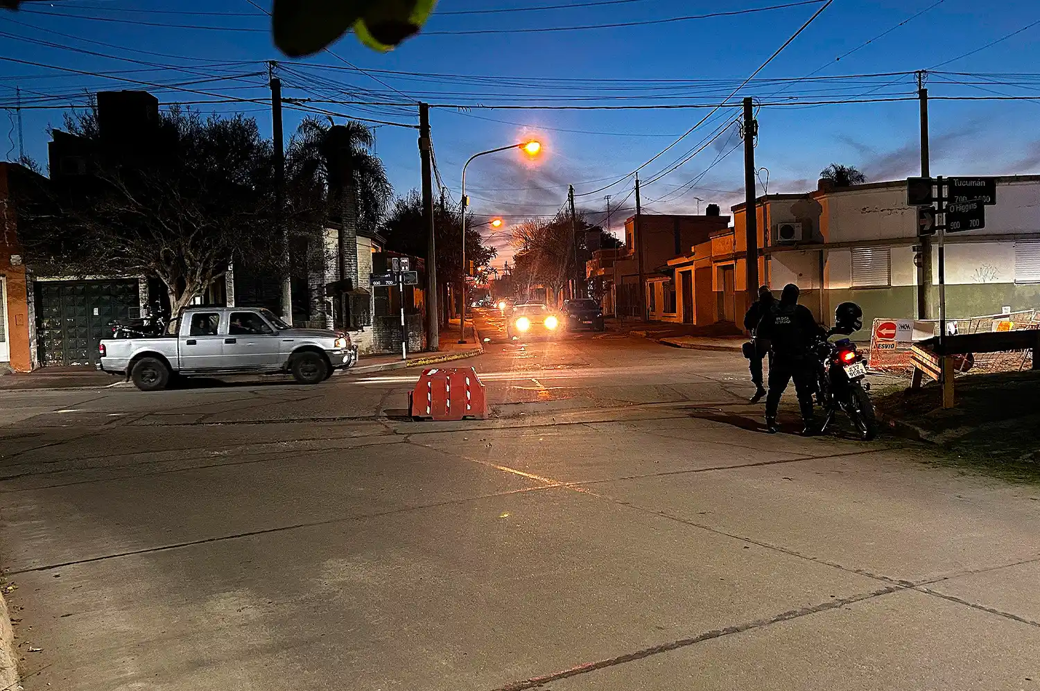 accidente tucuman ohiggins ameghino noche policia choque - 1