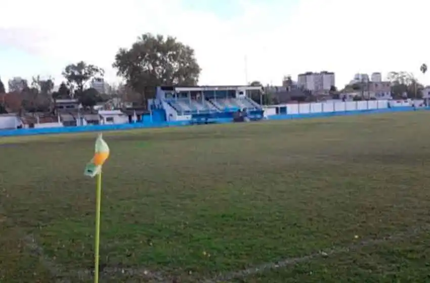 Un equipo de la Primera B echó a dos técnicos que acosaban a jugadoras menores de edad