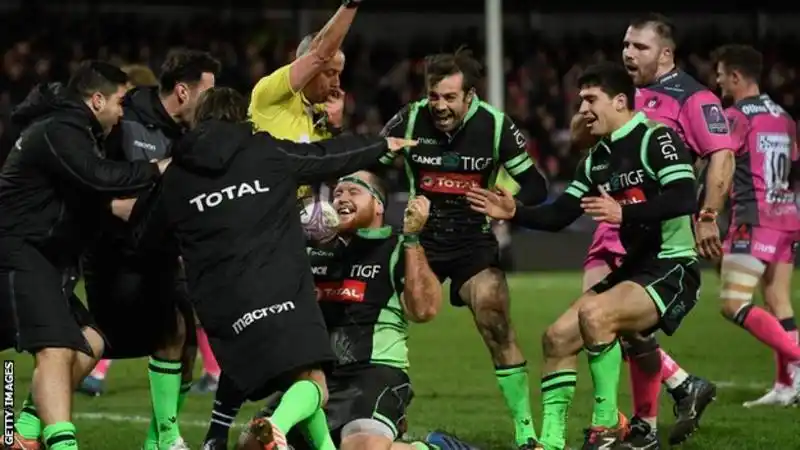 Section Paloise, con Calles, logró  un valioso triunfo ante Gloucester