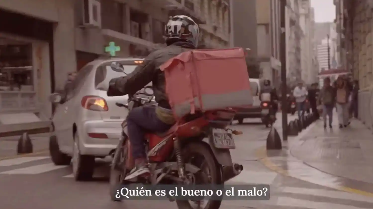 “¿Quién es el bueno o el malo?”, se pregunta el Presidente en su spot del 1 de Mayo
