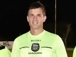 Enzo Silvestre, el juez para el León el domingo a las 11 en Rafaela.