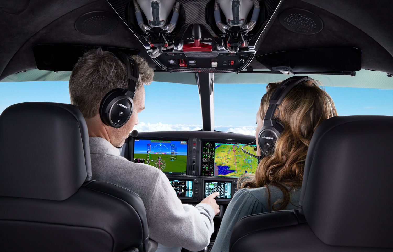 Cirrus añade Auto Radar y conectividad IQ al Vision Jet