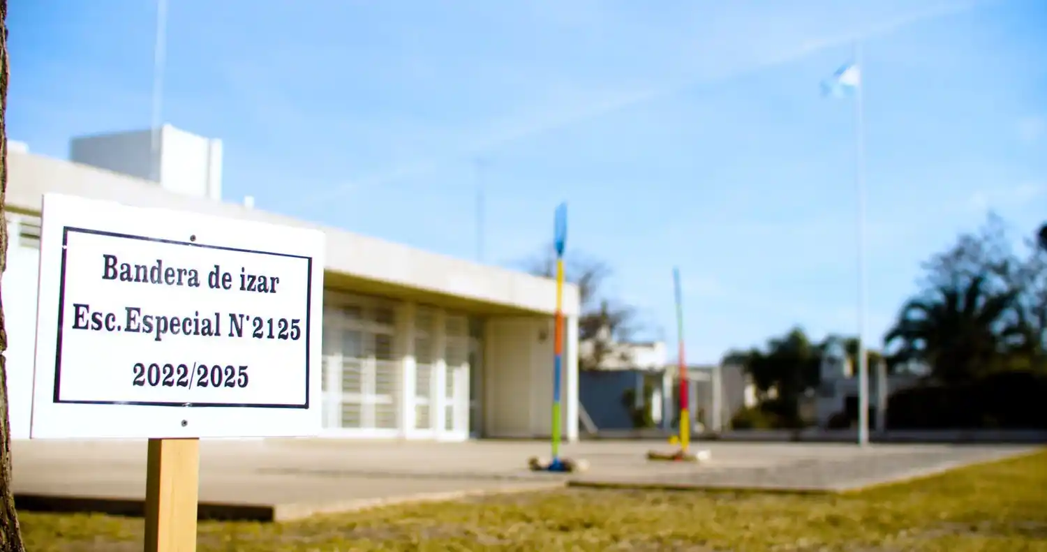 Escuela Especial 2.125.