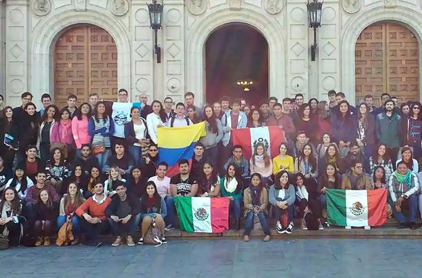 Desde la UNR y la Salud Pública aseguran que los extranjeros no son un problema