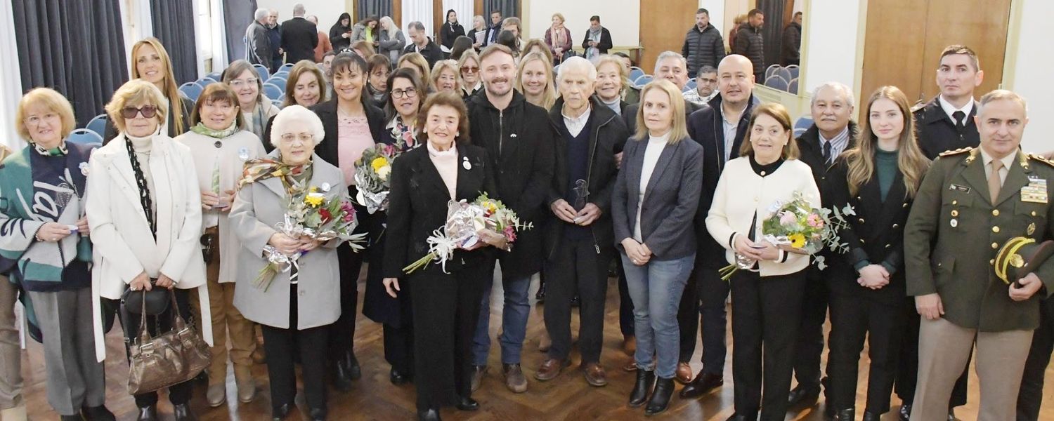 Homenaje y reconocimiento a la Asociación Damas Patricias