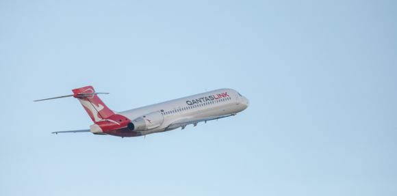Fin de una era: Qantas despide a su primer Boeing 717