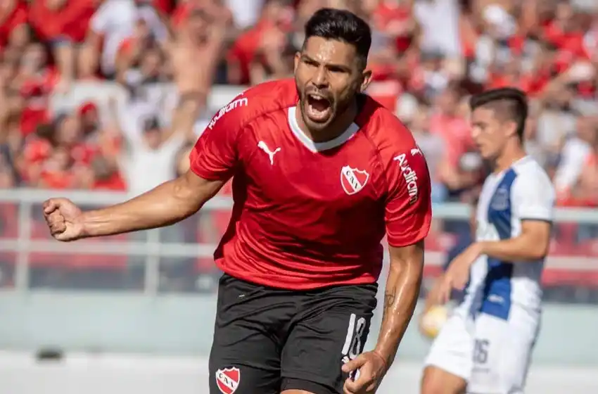 Silvio Romero: «La postura es no jugar el partido de mañana»