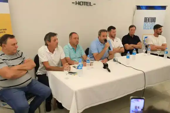 Se presentó "Identidad Celeste"