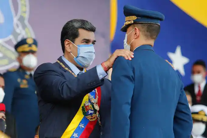 Maduro asciende a General en Jefe de la Aviación Militar Bolivariana a Pedro Juliac