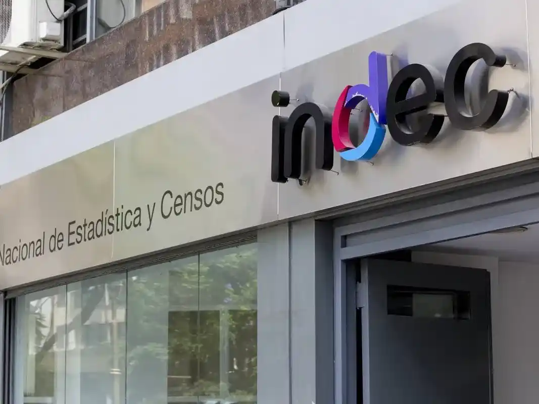 Según el Indec, una familia de cuatro integrantes necesitó $1.498.741 en mayo para no ser pobre
