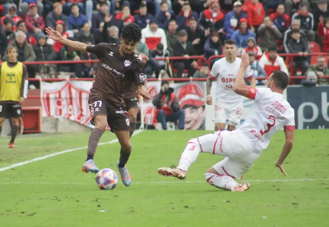 Unión no pudo con Platense 