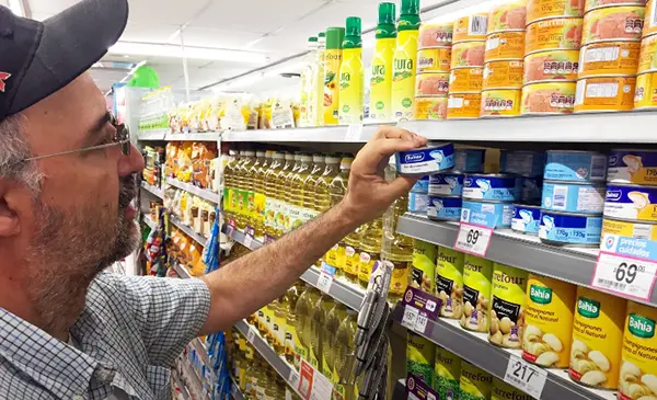 Con la mira en la campaña, el Gobierno se desespera por las vacunas y la inflación