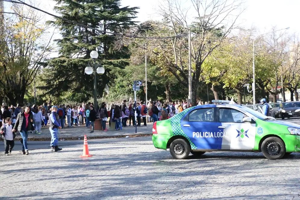 Acusado de realizar amenaza de bomba a escuela deberá realizar tareas comunitarias