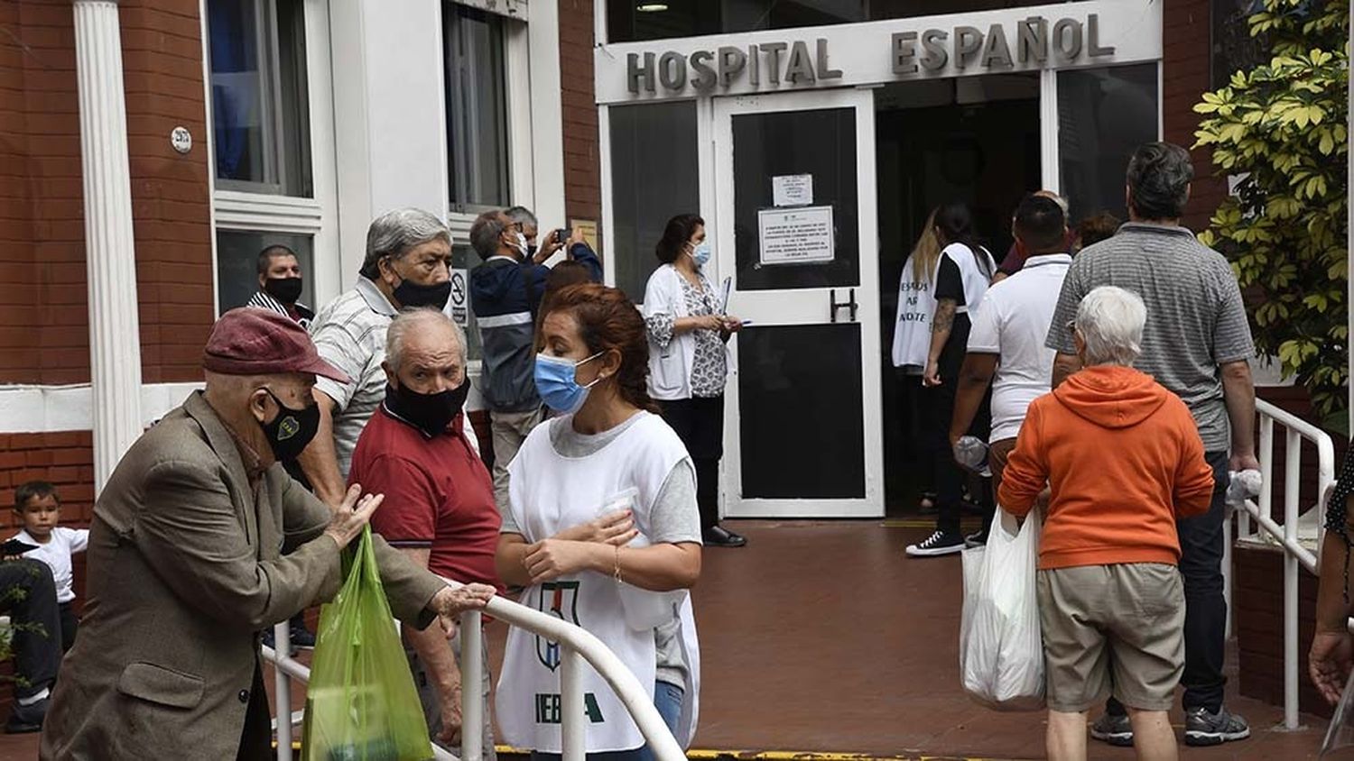 El PAMI irá a la Justicia por la clausura del Hospital Español