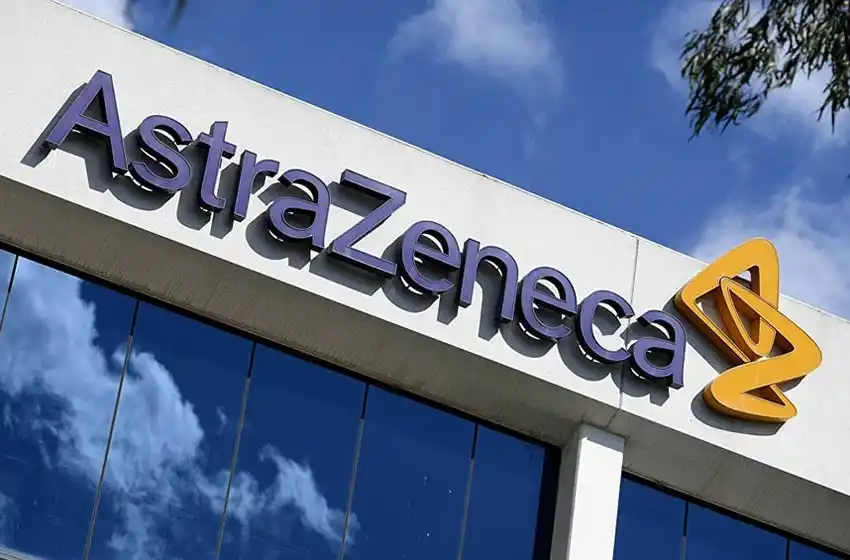 AstraZeneca y Oxford anunciaron que su vacuna tiene «una eficacia del 70%»