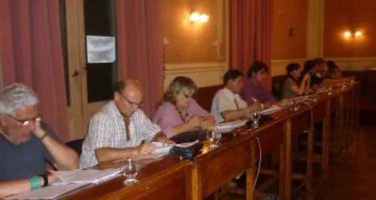 Aprobaron crear fondo de seguridad y enviaron a comisión el proyecto de la tasa de alumbrado