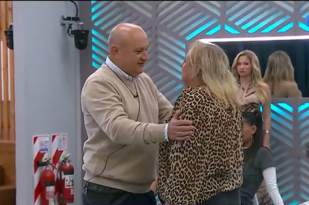 Emocionante encuentro entre Selva y su marido