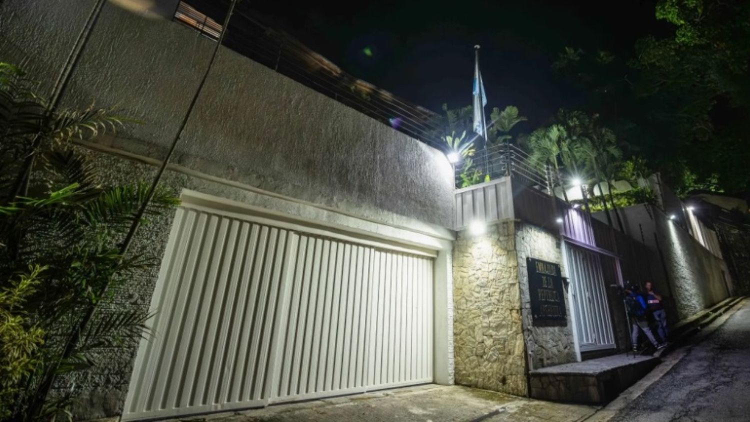 Cancillerías latinoamericanas se solidarizan con venezolanos refugiados en embajada de Argentina en Caracas